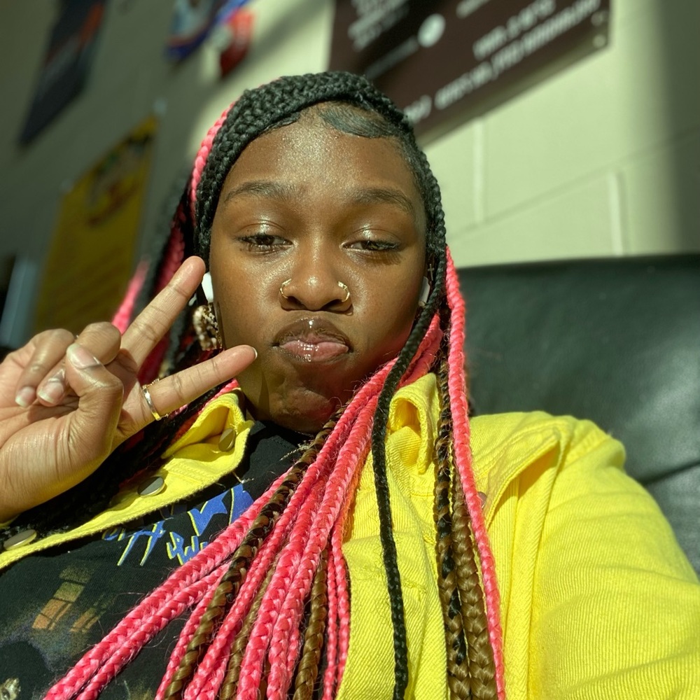 Meet your Posher, Nae